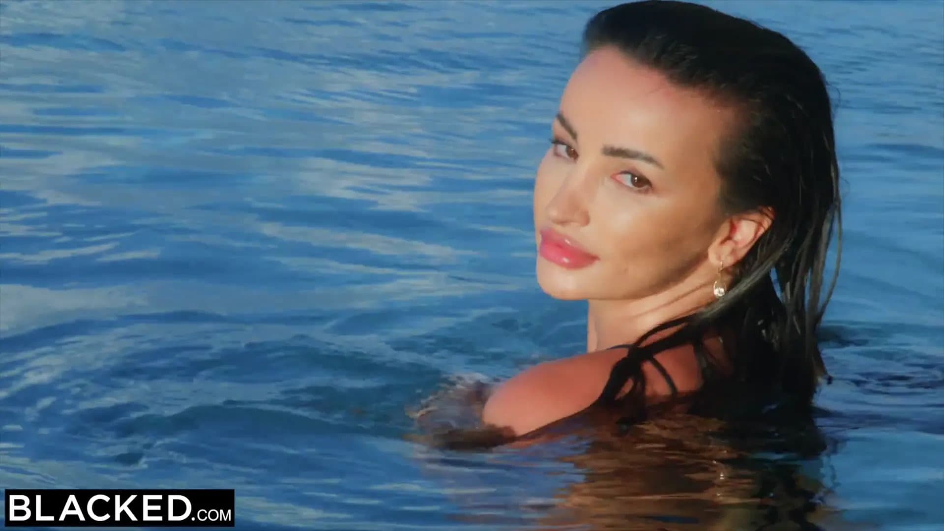 Curvy Alyssia Can't Resist Her Sil's Fiancee's BBC