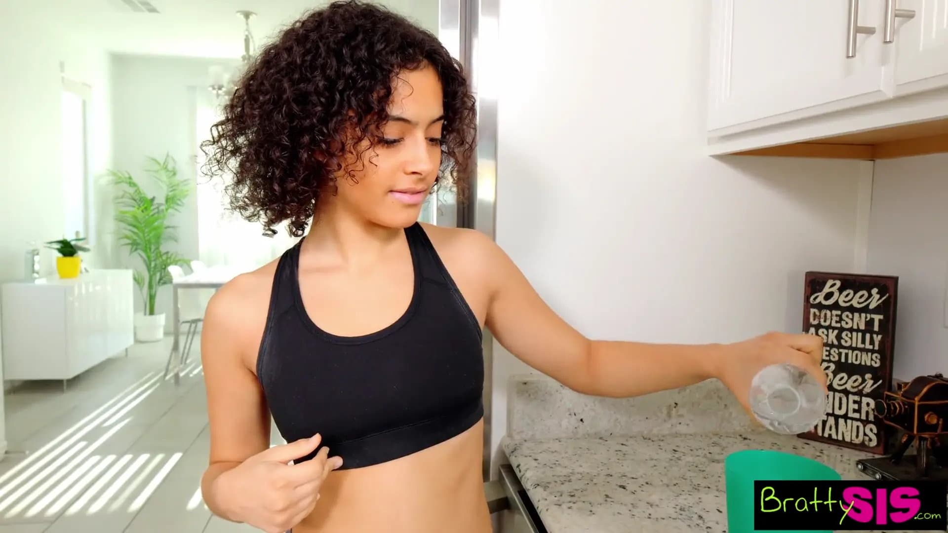 i Know You Can't Resist My Perfect Body - Dani Diaz Teases Stepbro S27:e10