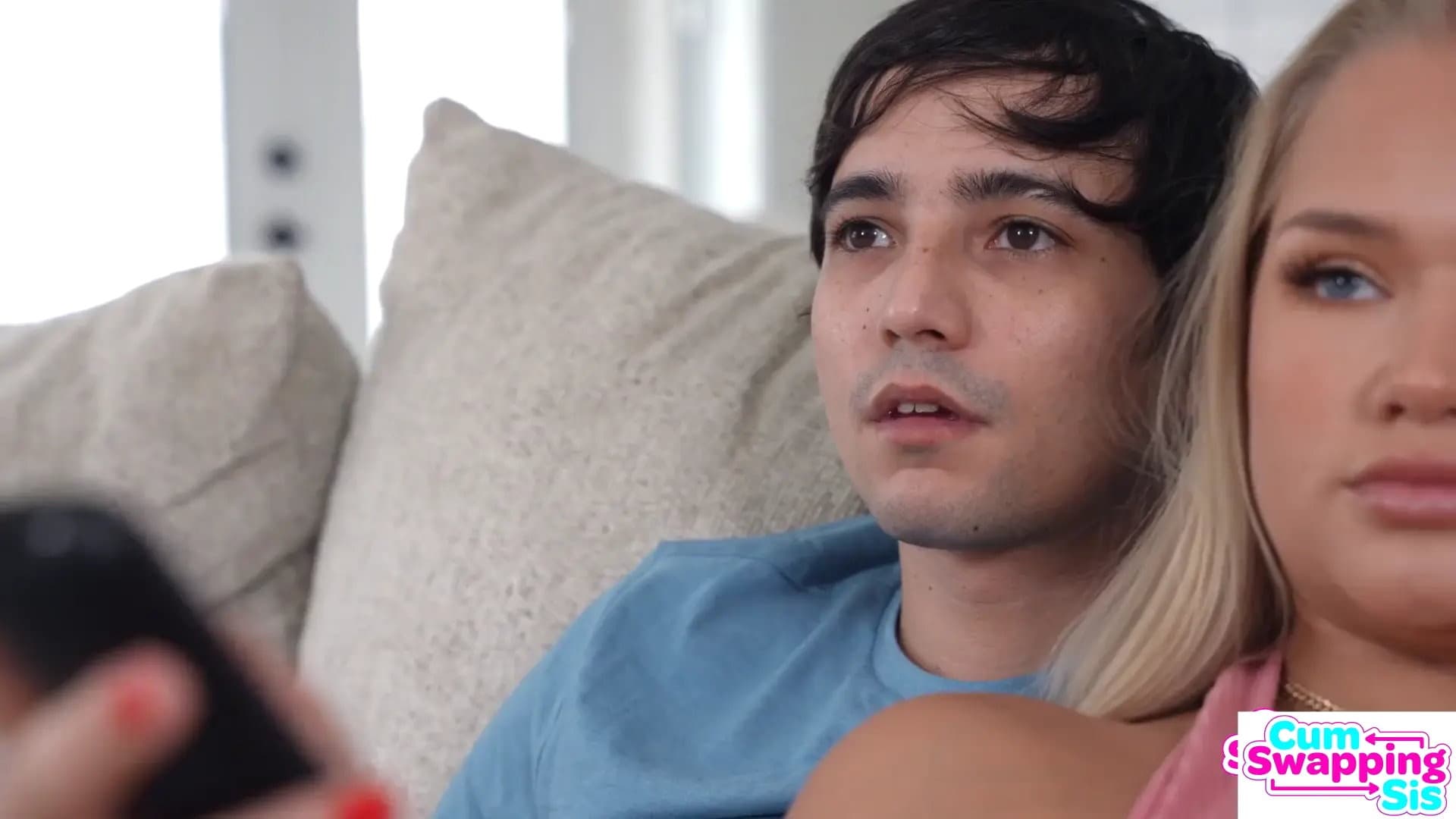 My Stepsis and I Share Everything Harley King Tells Boyfriend - S4:E2