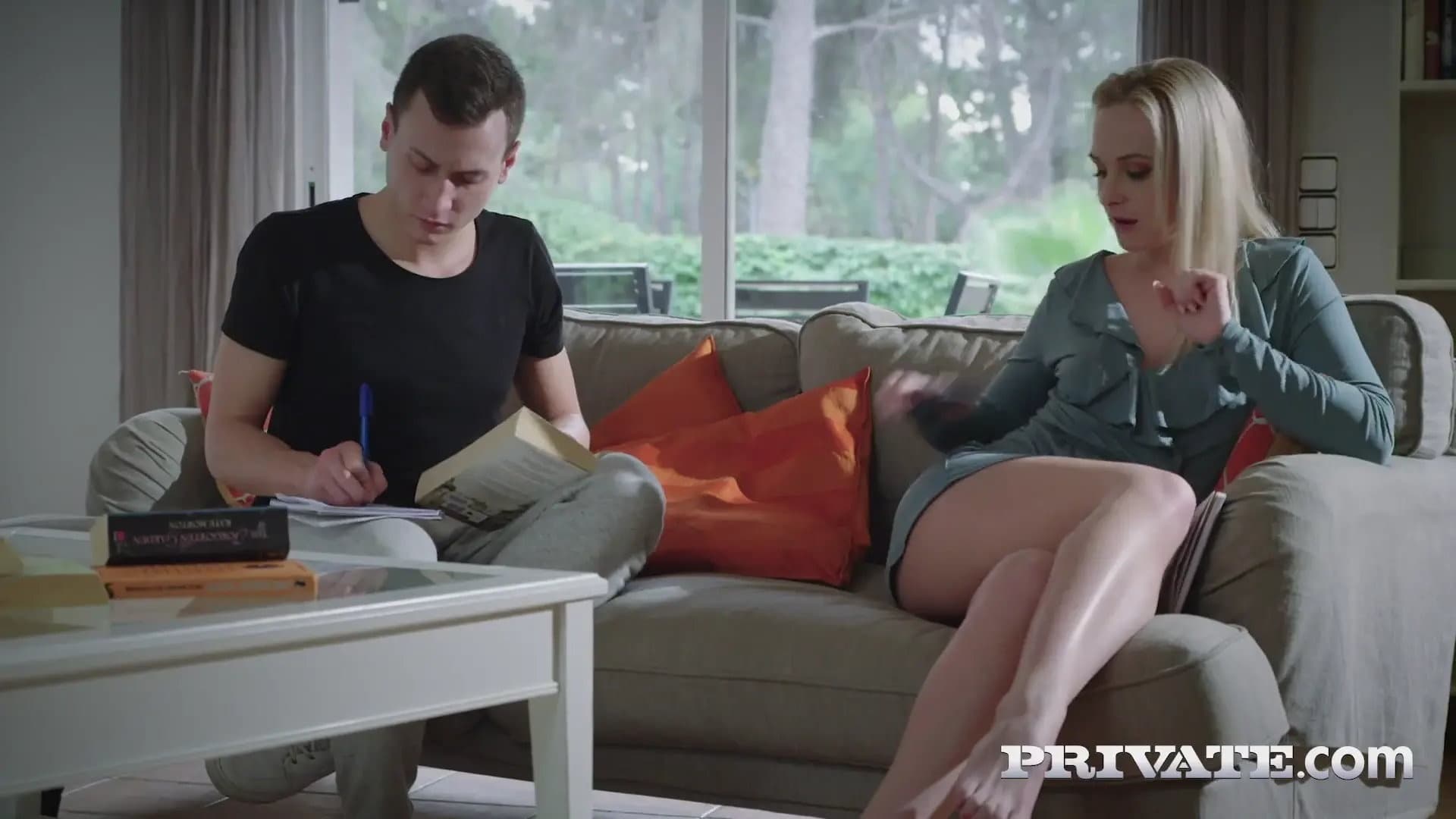 Com - Young Vinna Reed Is Mouth