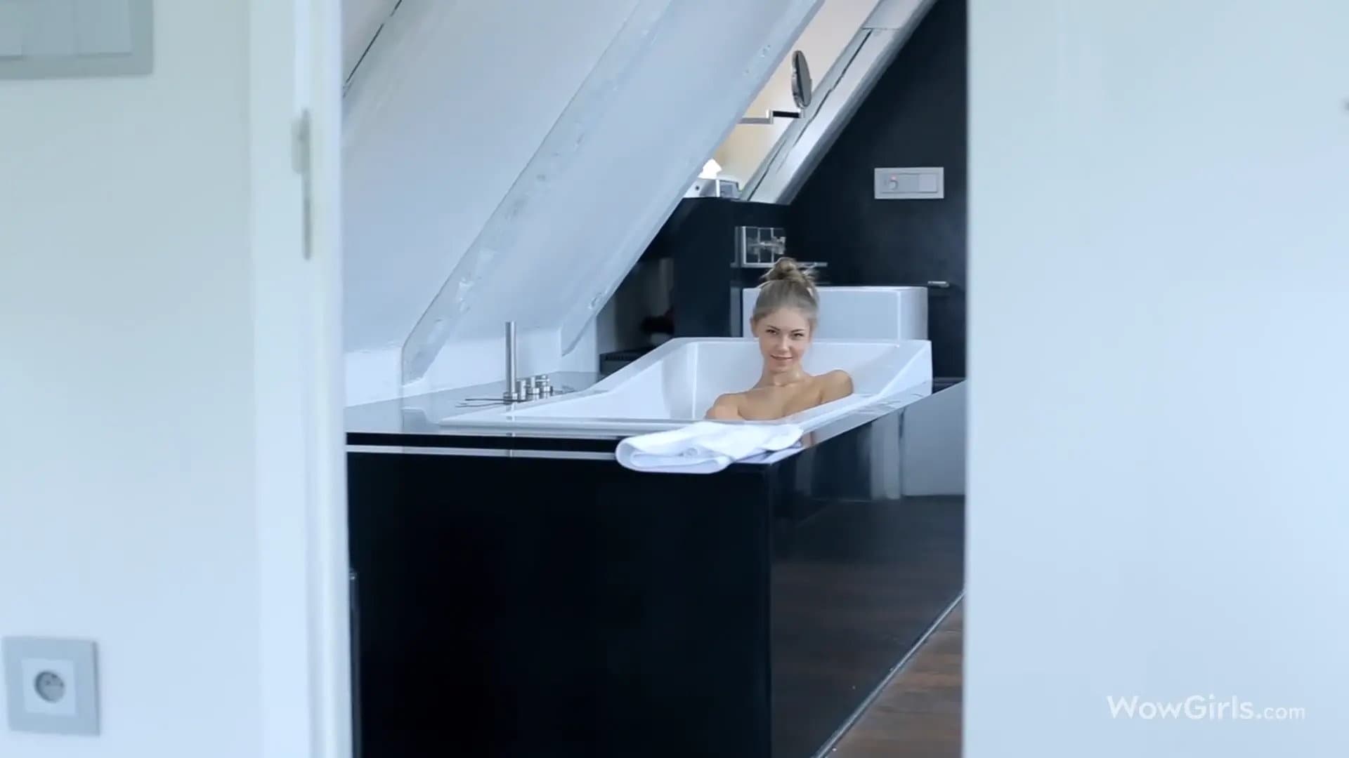 Hottest Anjelica Taken from Bathroom to Bedroom Intense Pleasure