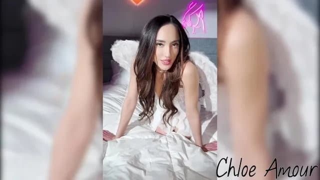 Angel and Devil All in One: Sexual Freak Chloe Amour III