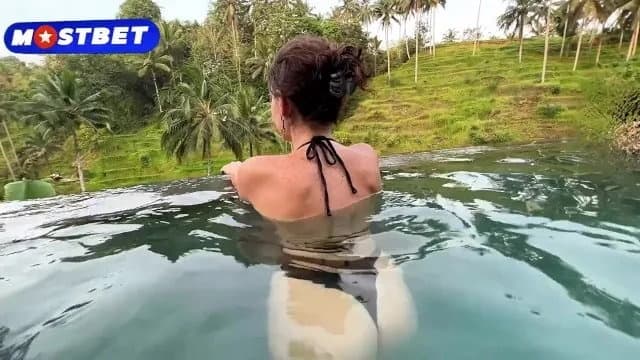 From Club to Bath: Hot Realtor's Scandalous Night of Passion