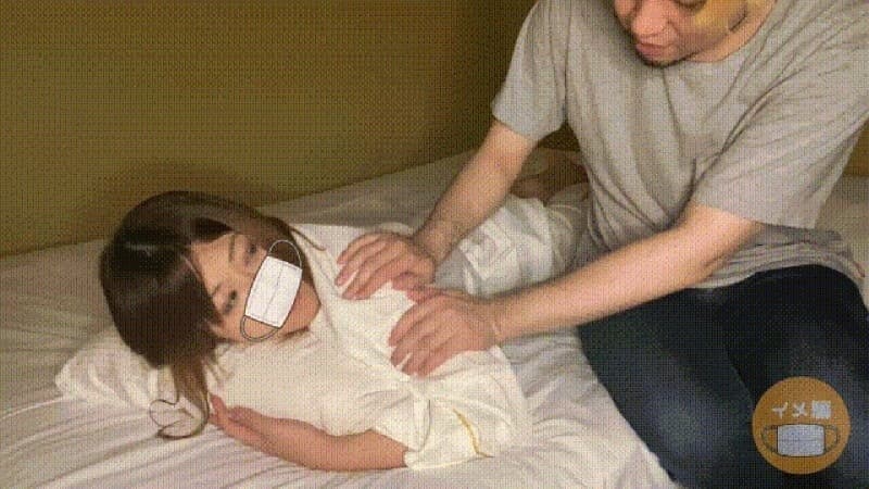 FC2-PPV-4805538 I Creampied My Friend's Wife During an Intimate Oil Massage