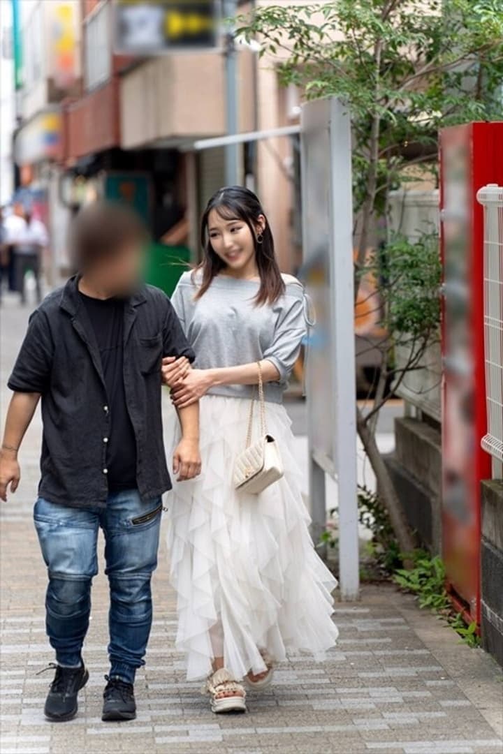 FC2-PPV-4813291 [SEX NTR] Macho Sex Friend Interrupts Date for Intense Creampie